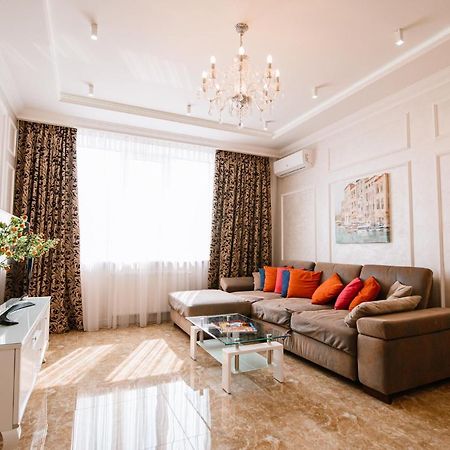 Luxury For Business & Pleasure Royal 2 Apartman Kijev Kültér fotó