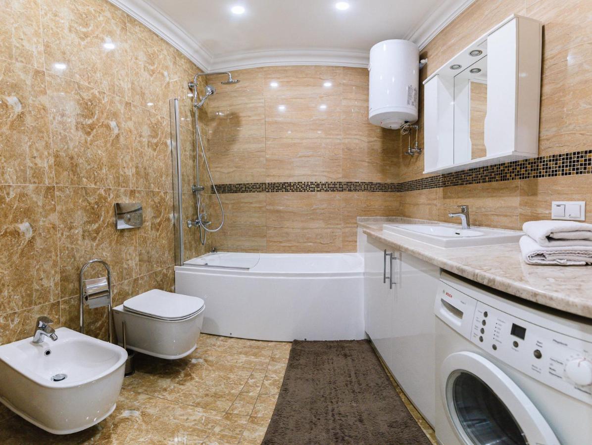 Luxury For Business & Pleasure Royal 2 Apartman Kijev Kültér fotó