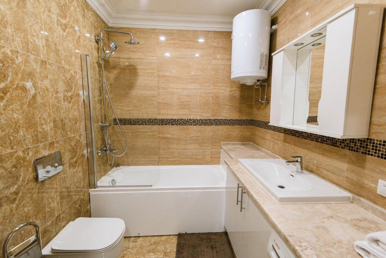 Luxury For Business & Pleasure Royal 2 Apartman Kijev Kültér fotó